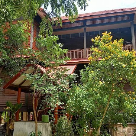 Baan Lotus Guest House Phra Nakhon Si Ayutthaya Ngoại thất bức ảnh